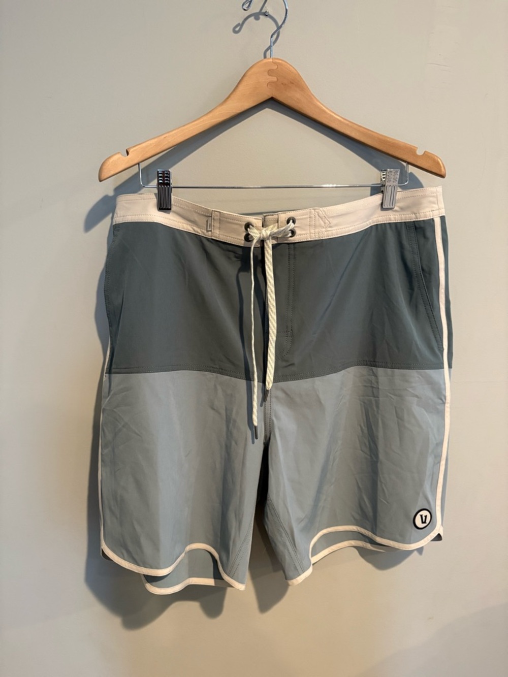 Men's Two-Tone Gray performance board Shorts with Drawstring
